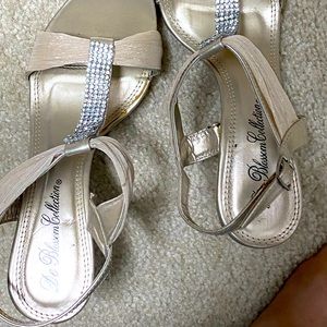 De blossom heels worn twice